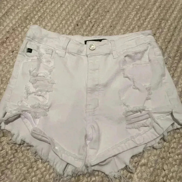 Distressed white jean shorts - Picture 1 of 3